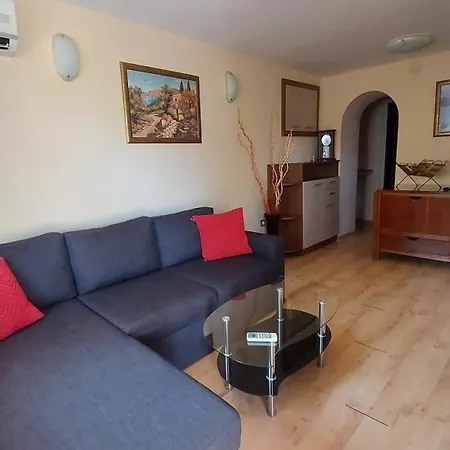 Detelina Holiday home *