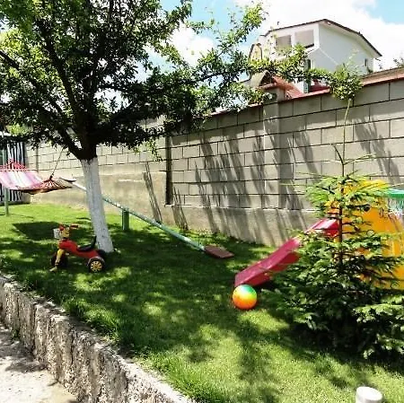 Holiday home Detelina *